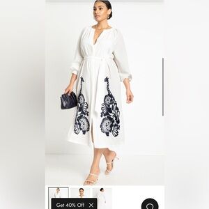 Relaxed dress with appliqué